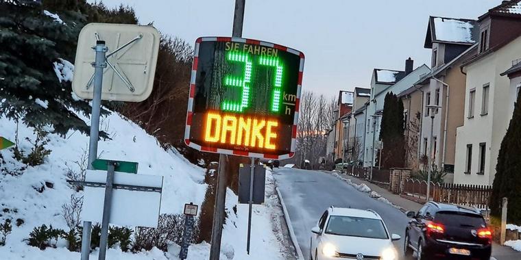 geschwindigkeitsanzeigeanlage-elan-city-meinsberg-doebeln-sachsen