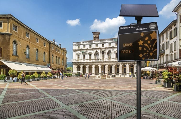 Elancity - Evocity il display informativo installabile e ricaricabile su palo dell'illuminazione pubblica - IT
